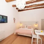 Design Suite Vieux Port Appartement Tout Equipe Climatise